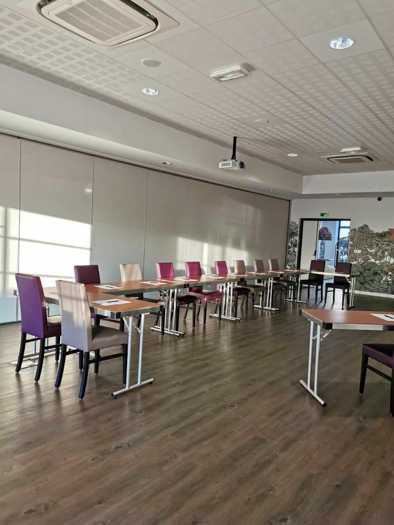 Hotel Ibis Styles Montargis Arboria Pannes  Экстерьер фото