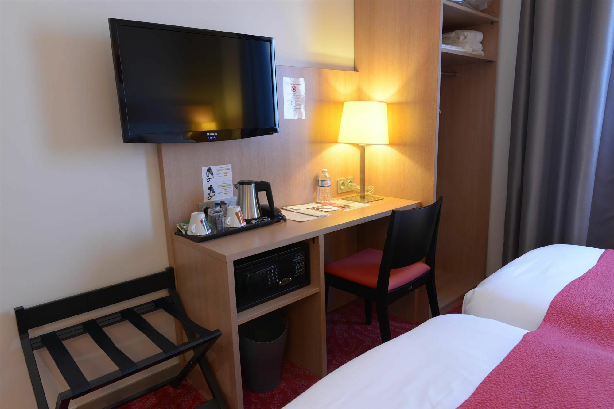 Hotel Ibis Styles Montargis Arboria Pannes  Экстерьер фото