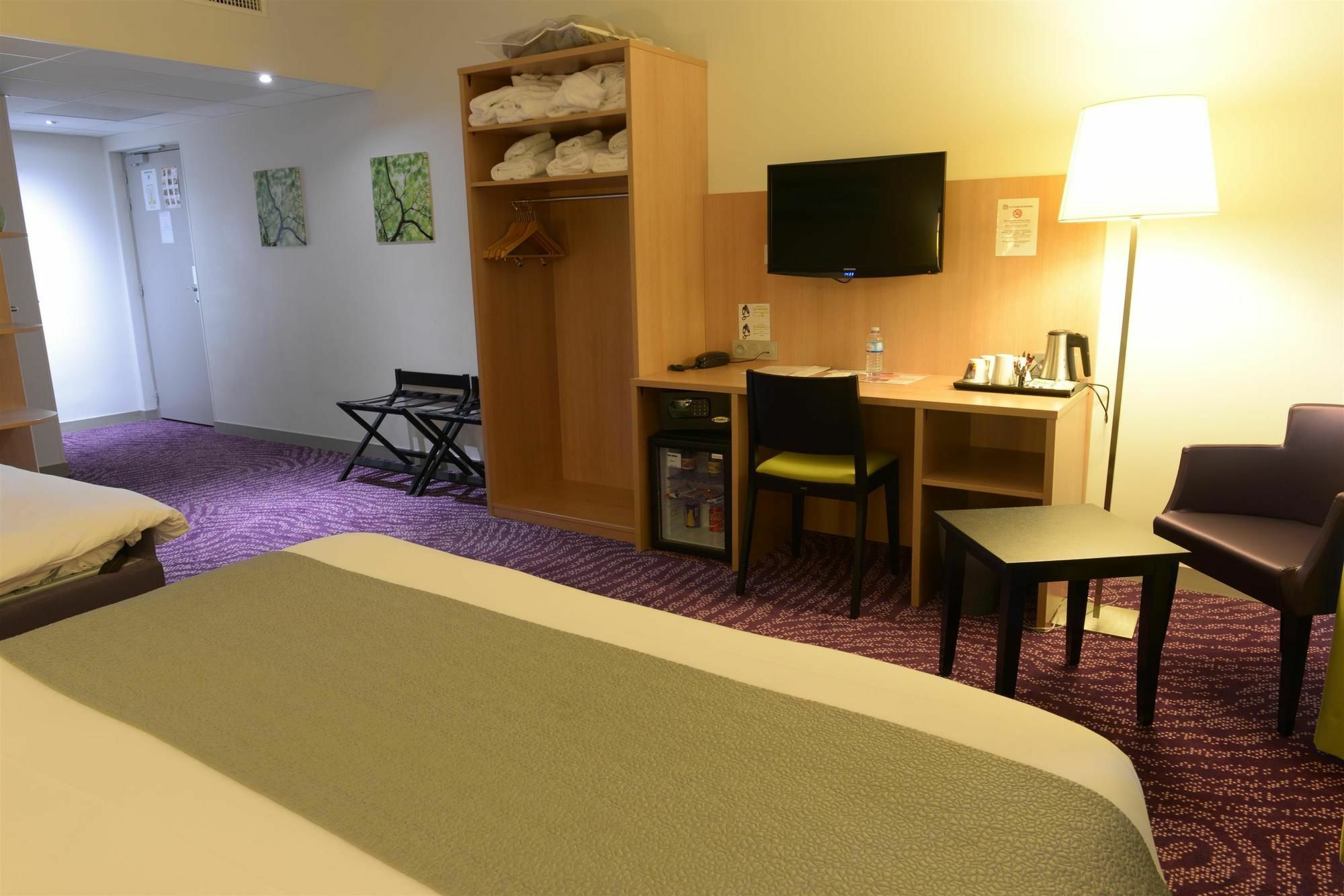 Hotel Ibis Styles Montargis Arboria Pannes  Экстерьер фото